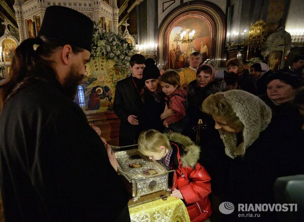 Gifts of the Magi at Moscow’s Cathedral of Christ the Savior - Sputnik International