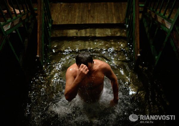 Epiphany Bathing in 2014 - Sputnik International