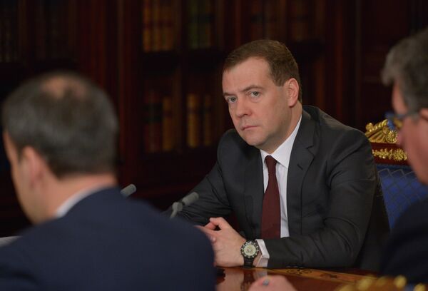 Dmitry Medvedev - Sputnik International
