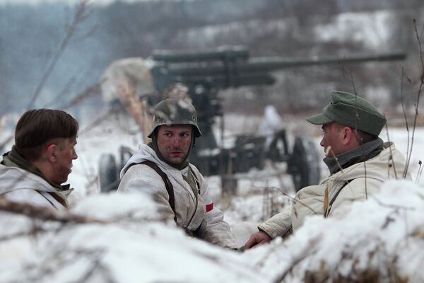 Breaking the blockade 70 years on: aircraft, tanks and 400 re-enactors - Sputnik International