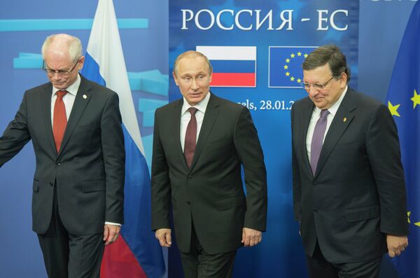 Putin said the next EU-Russia summit would be held on June 3 in the southern Russian city of Sochi - Sputnik International