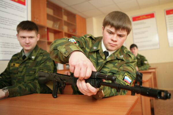 SIBSUTIS students undergoing military training - Sputnik International