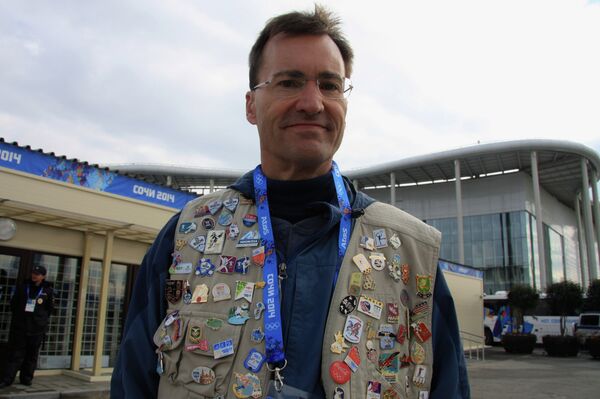 Douglas Todd is attending his 16th Olympics as a pin trader - Sputnik International