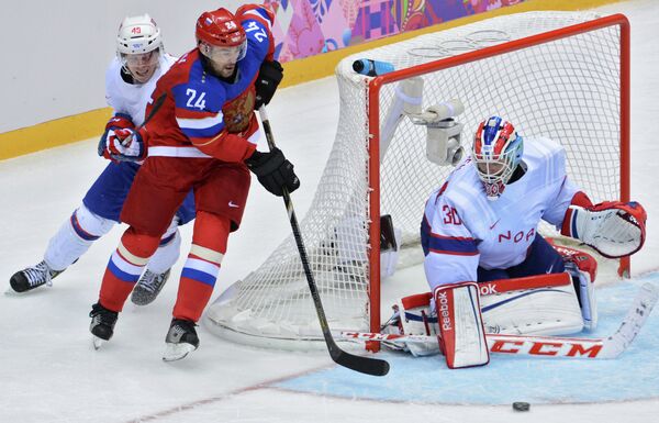Russia Struggles Past Norway to Make Olympic Hockey Quarterfinals - Sputnik International