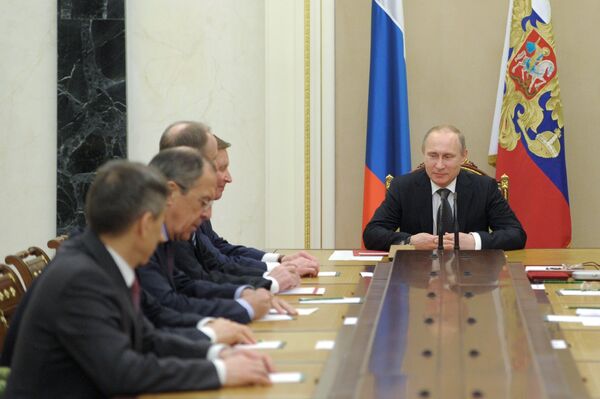 Putin Discusses Ukraine at High-Level Security Meeting - Sputnik International