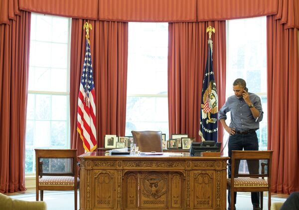 US President Barack Obama talks on the phone with Russian President Vladimir Putin about the situation in Ukraine - Sputnik International