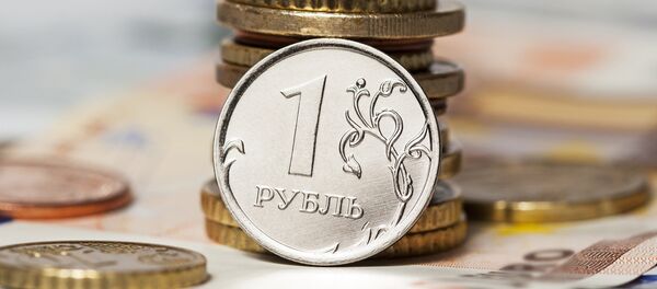 The Russian ruble nosedived on Tuesday trading at 80 rubles to the dollar and 100 to the euro. - Sputnik International