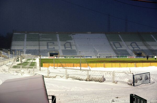 Snow Threatens Krylya-Terek Game in Russian Premier League - Sputnik International