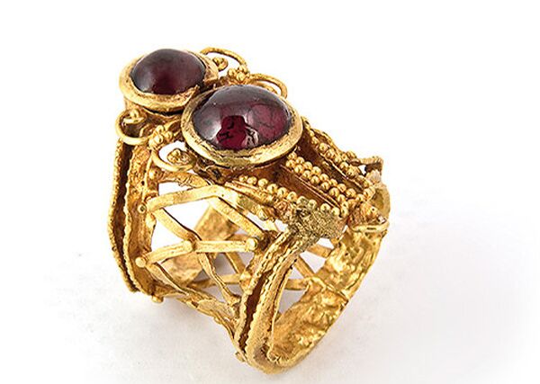 Crimea Minister of Culture Accuses Kiev of Theft of Scythian Gold - Sputnik International