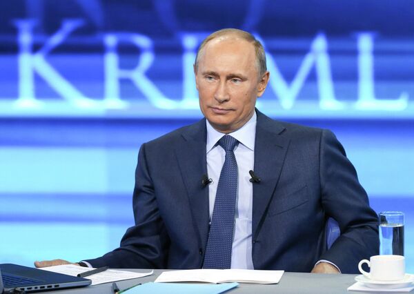 Vladimir Putin engaged in Q&A hotline session (Archive) - Sputnik International