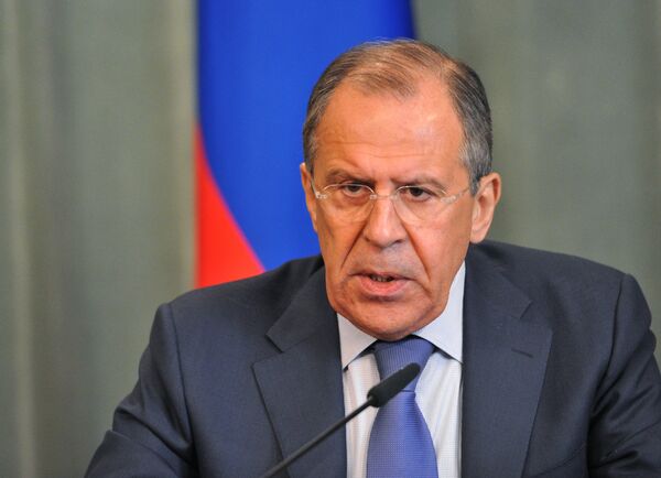 Lavrov said that unlike Ukraine, Russia has lived up to the previous Berlin agreement of July 2 - Sputnik International