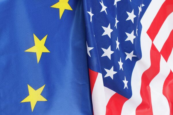 Flags of the United States and the European Union - Sputnik International