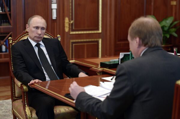 Vladimir Putin meets with Vladimir Tolstoy - Sputnik International