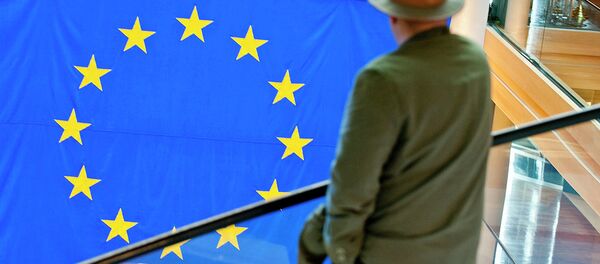 Forty-six percent of European Union citizens argue that the 28-member bloc should act more independently from the United States, while only 28 percent thought that Brussels is independent enough in its actions, a poll conducted by the ICM Research exclusively for Sputnik news agency revealed. Forty-six percent of European Union citizens argue that the 28-member bloc should act more independently from the United States, while only 28 percent thought that Brussels is independent enough in its actions, a poll conducted by the ICM Research exclusively for Sputnik news agency revealed. - Sputnik International