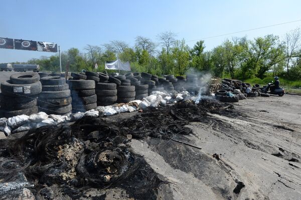 Barricades made from automobile tires in Kramatorsk (Archive) - Sputnik International