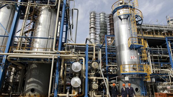 Нефть дорожает на заявлениях президента США по Ирану - Sputnik International