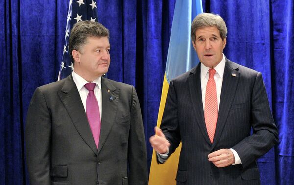 John Kerry meets with Petro Poroshenko - Sputnik International