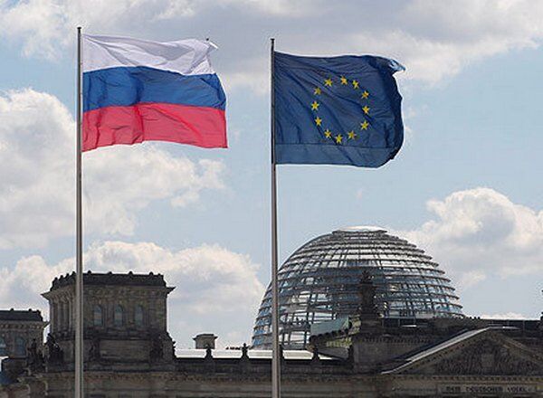 Russia, EU Flags - Sputnik International