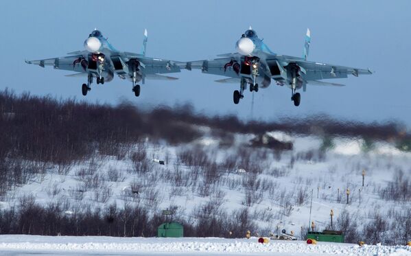 The Sukhoi Su-33 carrier-based air defence fighter - Sputnik International