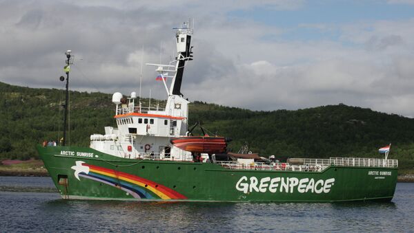 The Spanish Navy has rammed three Greenpeace motor boats, launched from the Arctic Sunrise ship off the Canary Islands in protest against oil drilling by the Spanish Repsol oil company. - Sputnik International
