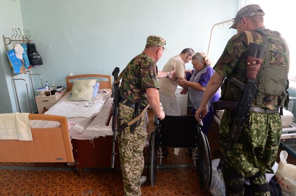 Horlivka: Ukrainian Army Keeps Shelling Town, Residents Hide in Shelters - Sputnik International