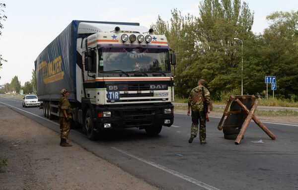 Horlivka: Ukrainian Army Keeps Shelling Town, Residents Hide in Shelters - Sputnik International