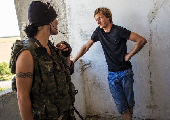Women-at-Arms: Defenders of Donbas - Sputnik International