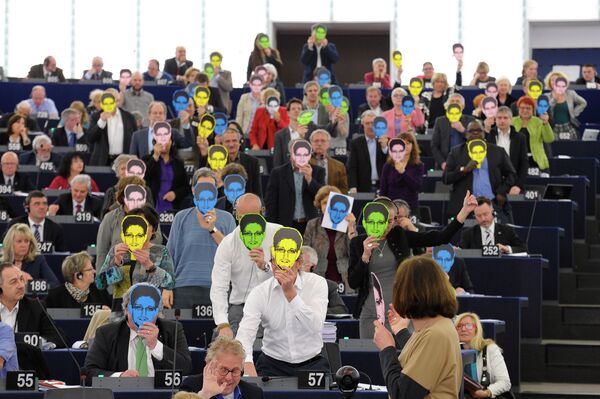 Акция протеста в Европарламенте - Sputnik International