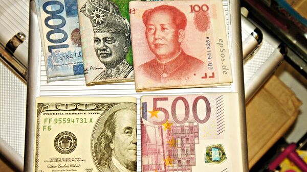 Chinese yuan toghether with other currencies - the dollar, the euro, the Malaysian ringgit and the Indonesian rupiah.  - Sputnik International