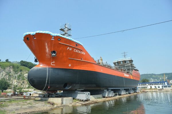 Sakhalin Ice-Class Oil Tanker - Sputnik International