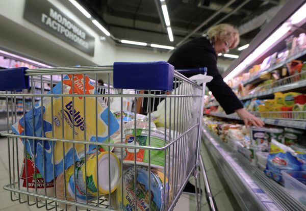 On Thursday, Russia introduced a one-year ban on agricultural and food product imports from the countries that have imposed sanctions on Moscow over the Ukrainian crisis. - Sputnik International