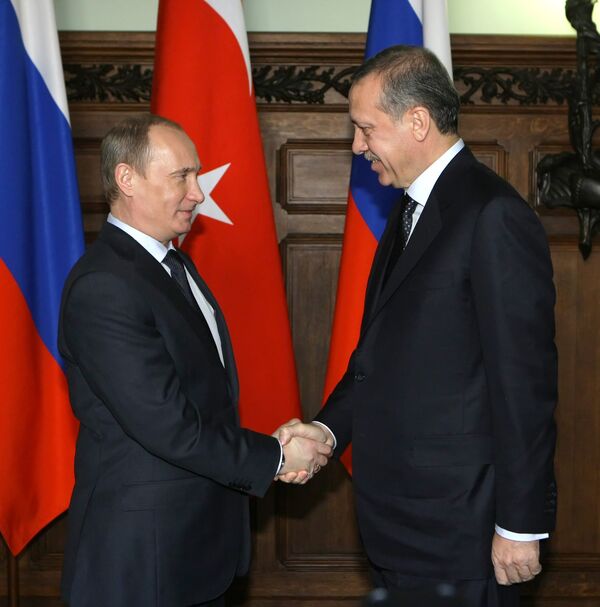 Russian President Vladimir Putin and Turkish Prime Minister Recep Tayyip Erdogan - Sputnik International
