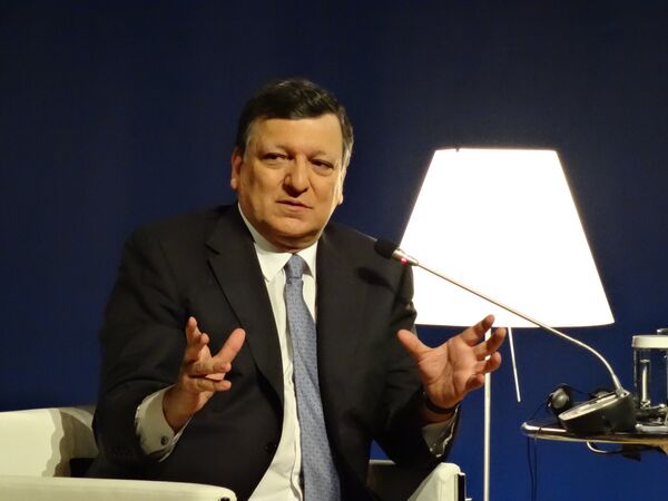 European Commission President Jose Manuel Barroso said that the freedom of movement was a fundamental right of the EU citizens. - Sputnik International