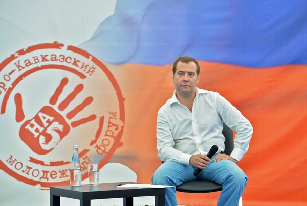 Prime Minister Dmitry Medvedev attending the North Caucasian Youth Forum Mashuk-2014 in Pyatigorsk, August 12, 2014. - Sputnik International