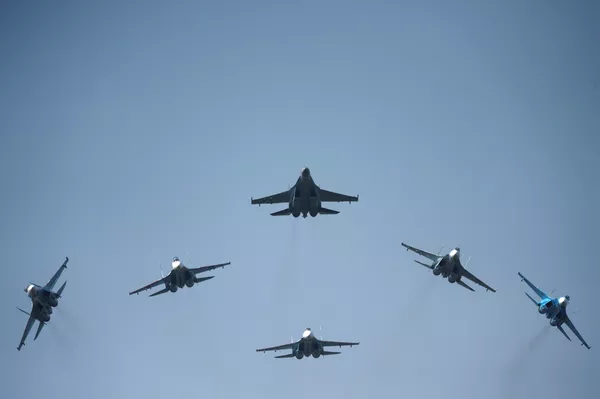 Su-27 fighter aircrafts during the celebration of the Air Force day in Russia's Lipetsk. - Sputnik International