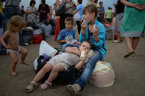 Children at the Ukrainian refugee camp in Russia's Donetsk in the Rostov Region. - Sputnik International