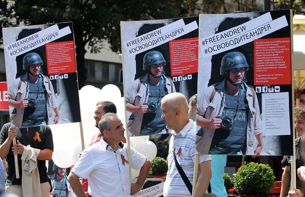Event in support of missing Rossiya Segodnya photocorrespondent Andrei Stenin in Belgrade - Sputnik International