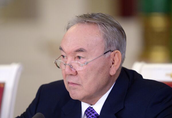 Kazakh President Nursultan Nazarbayev suggests discussing the issue of creating a free trade zone between countries bordering the Caspian Sea. - Sputnik International