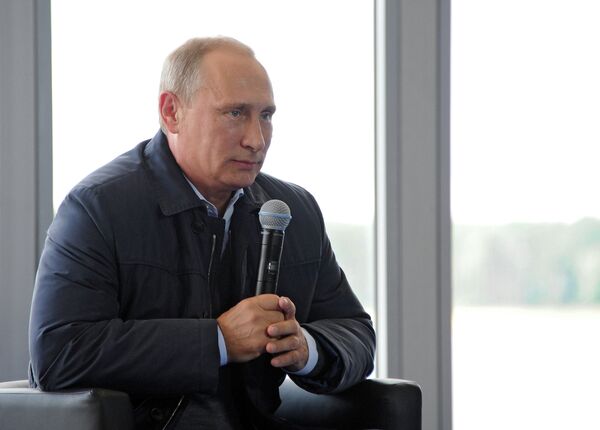 Vladimir Putin at the All-Russia Seliger-2014 youth forum on August 29, 2014 - Sputnik International