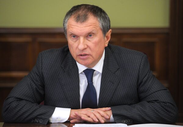 Net income of Russia’s Rosneft to be $13.5 billion by the end of the year - Igor Sechin - Sputnik International