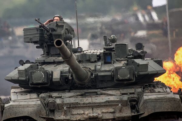 Hundred of tanks partipates in Vostok-2014 military exercises. - Sputnik International