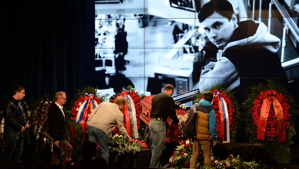 A farewell ceremony for Stenin was held Friday at the Rossiya Segodnya international press center for those wishing to pay their last respects to the photographer. - Sputnik International