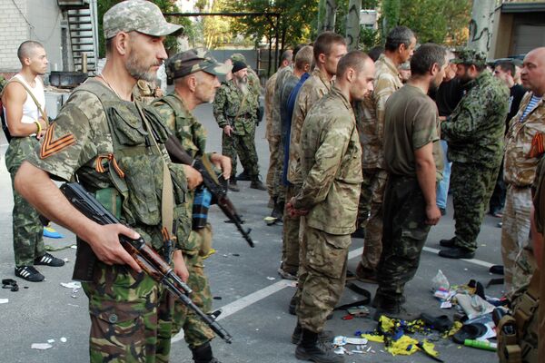 Next prisoner exchange between Kiev government forces and Ukraine's independence fighters is planned for Thursday, September 18. - Sputnik International