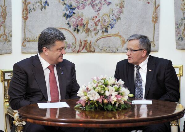 Poland’s President Bronisław Komorowski said that supplies of weapons to Ukraine were not discussed during the NATO summit - Sputnik International