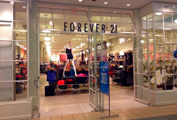 American youth fashion brand Forever21 is scheduled to open its first retail store in one of Moscow’s major malls on September 20. - Sputnik International