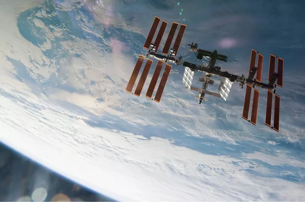 Russian piloted spaceship Soyuz TMA-12M has undocked from the International Space Station (ISS) and is now heading for Earth. - Sputnik International