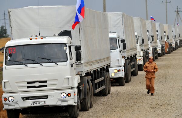 Russia is preparing to send the fourth humanitarian convoy to eastern Ukraine - Sputnik International