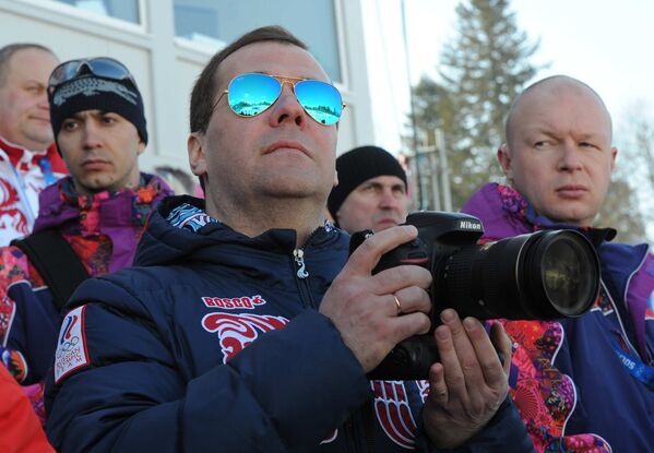 Dmitry Medvedev: Politician, Enthusiast Photographer and Family Man - Sputnik International