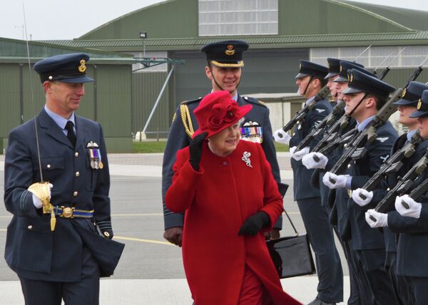 Visit of Queen Elizabeth II at RAF Valley in Wales on April 1, 2011. - Sputnik International