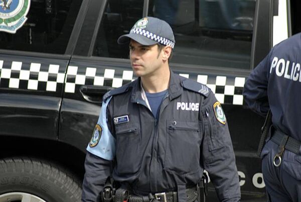 An 18-year-old man, shot dead by the Australian police in Melbourne after stabbing two law enforcers, was suspected of terrorism. - Sputnik International